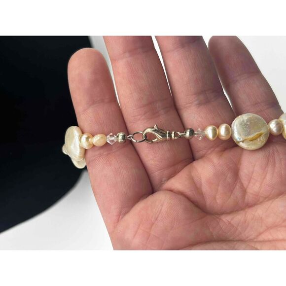 NWT Studio 9 Jewelry Pearl Floral Design  Necklace Earring Set - Picture 5 of 6